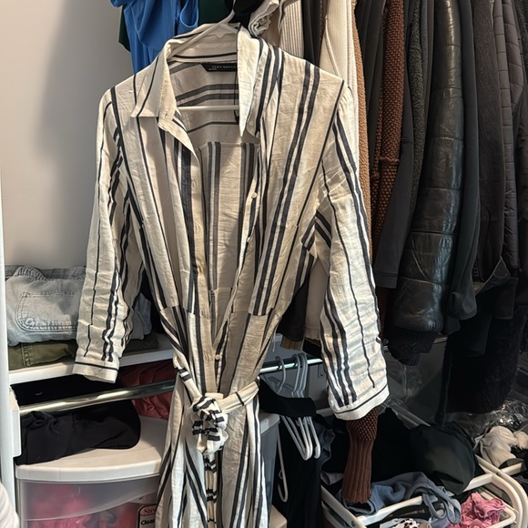 Zara Striped White and navy Women's Dress - Picture 3 of 5